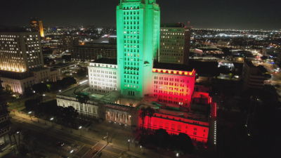 Сградата на общината в Лос Анджелис беше осветена в цветовете на българското знаме