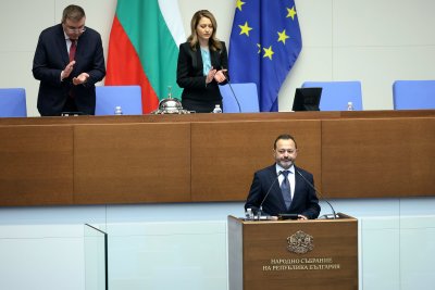 Новият служебен регионален министър Николай Найденов положи клетва пред Народното събрание