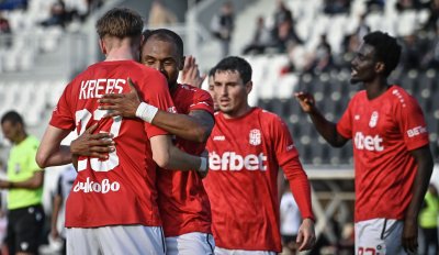 ЦСКА 1948 разгроми Локомотив Пловдив и се изкачи временно на второто място