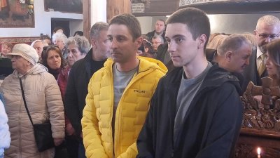 Българският патриарх Даниил благослови световния шампион по биатлон Георги Джоргов