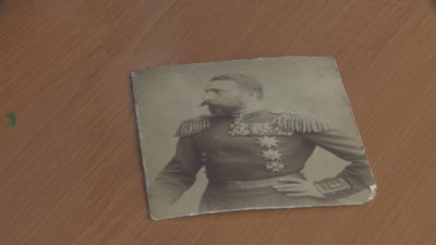 Историческо дарение: Държавният печат на Батенберг вече е в българските архиви