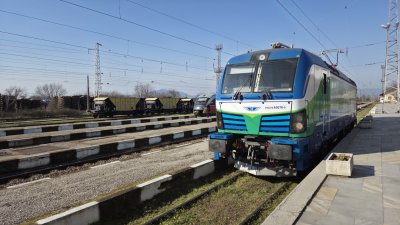 БДЖ представи в Карлово най-новия си локомотив, който носи името на Васил Левски (СНИМКИ)