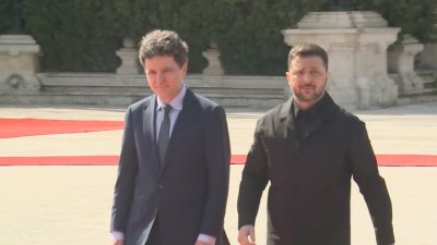 Володимир Зеленски пристигна на посещение в Париж