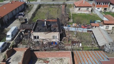 След пожара в Кочериново: Как едно момче и десетки доброволци вдъхнаха надежда