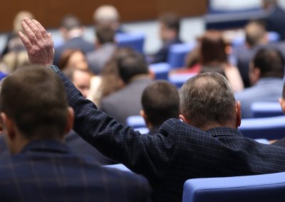 Депутатите приеха на първо четене удължаването на удължителния закон за бюджета