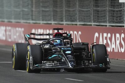 Джордж Ръсел с най-добро време в единствената свободна тренировка в Китай