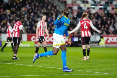 Уулвърхемптън навакса два гола пасив и измъкна точка срещу Брентфорд