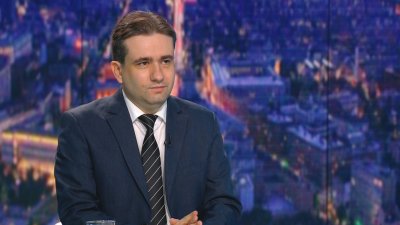 Божидар Божанов не вижда проблем с машинното гласуване, рискът е от изкуствен скандал