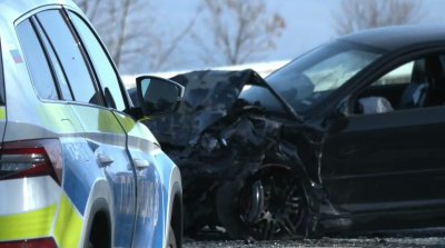 Един загинал и трима пострадали при катастрофа на пътя Пазарджик &ndash; Пещера