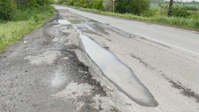 Протест на пътя между Враца и Монтана