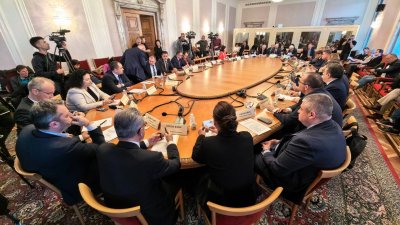 В бюджетна комисия гласуват на второ четене удължителния закон за бюджета