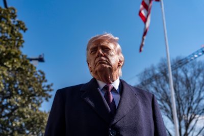 Тръмп ще изпрати агенти на антиимиграционните служби по летищата в страната