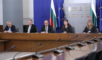 44 000 души са подали заявления за гласуване в чужбина на парламентарния вот