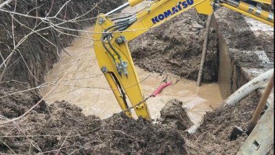 Авария по главен водопровод остави част от Монтана без вода (СНИМКИ)