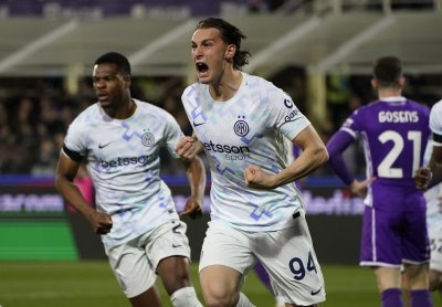 Интер завърши наравно с Фиорентина, но запазва лидерството в Серия А