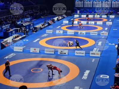 Над 50 деца от цялата страна тренират борба заедно в София