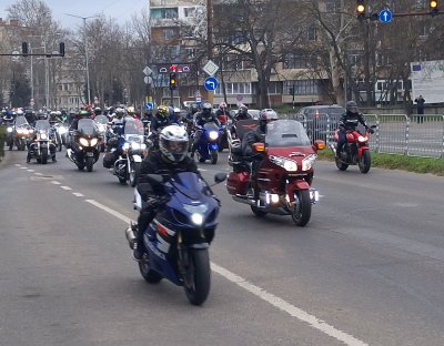 Мотористите в Ямбол откриха мотосезона с внушително шествие