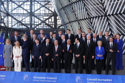 След среща на върха на ЕС: Лидерите с мерки, които да ограничат шока от по-скъпите горива