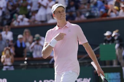 Загубата на Алкарас отвори вратата за Синер в битката за №1