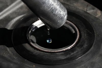 Войната в Близкия изток: САЩ разреши покупката на ирански петрол, мярката е временна