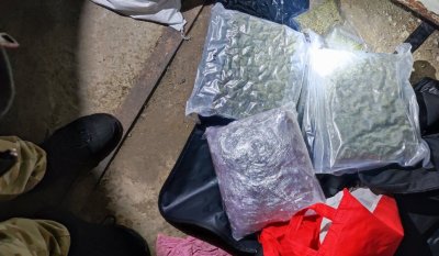 Полицията откри сакове и чували, пълни с марихуана, в мазе в Бургас