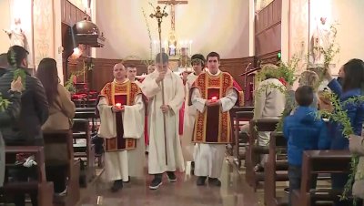 С цветя и върбови клонки католиците в Пловдив отпразнуваха Палмова неделя