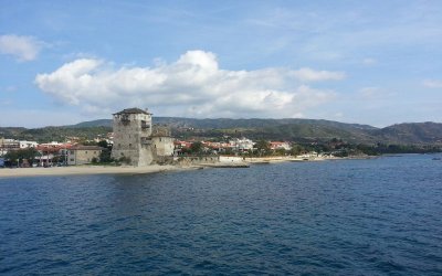 Лошото време спря корабите за Света гора, поклонници са били блокирани в Урануполи