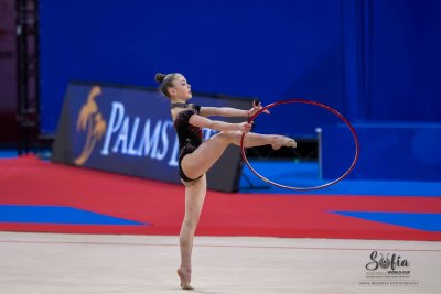 Стилияна Николова поведе във временното класиране за многобоя на Световната купа в София