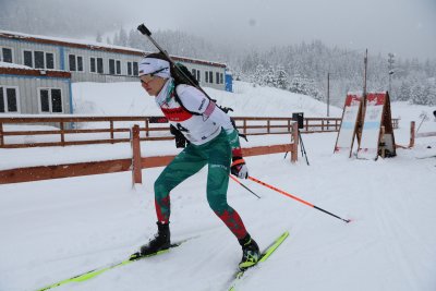 Лора Христова и Владимир Илиев спечелиха злато и в спринта на Държавното първенство по биатлон