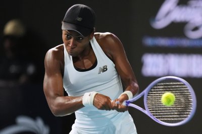 Коко Гоф с място на полуфиналите в Маями