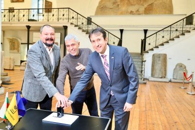 Предмети от тракийските златни съкровища ще украсяват пощенски марки