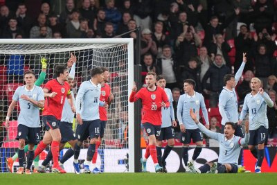 Англия и Уругвай завършиха наравно в контролна среща в Лондон