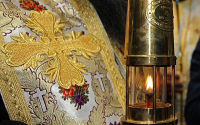 Гърция с план за пренасяне на Благодатния огън от Йерусалим