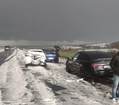 Три катастрофи на магистрала "Хемус" заради дъжд, градушка и намалена видимост