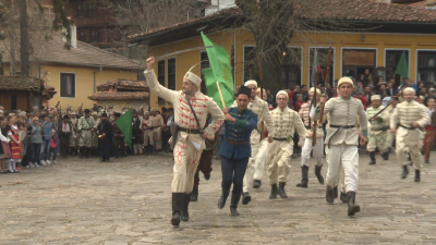 Нова инициатива: Възможно ли е националният празник да бъде преместен на 20 април?