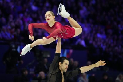 33 стотни делят върха: Германия и Грузия в ледена битка за златото в Прага