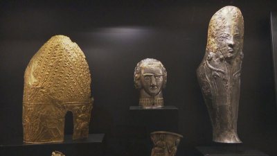 Открити откраднати артефакти: Румънски шлем и гривни бяха показани в Нидерландия