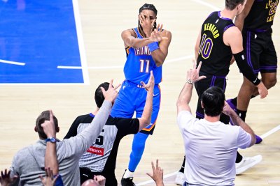 Оклахома Сити разби Лейкърс, контузия на Лука Дончич помрачи вечерта