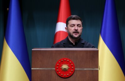 Зеленски пристигна в Истанбул за разговори с турския си колега Ердоган