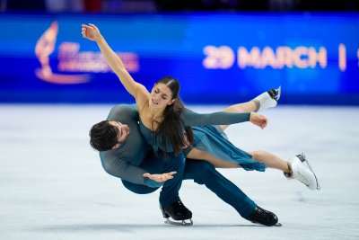 Лоранс Фурние Бодри и Гийом Сизерон са фигуристи №1 на сезона