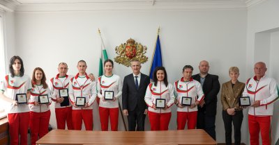 Димитър Илиев награди медалистите от еврошампионата по стрелба с лък