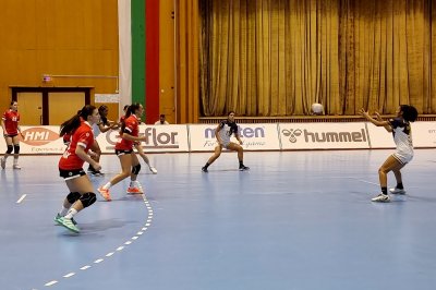България U19 завърши наравно с Узбекистан на турнир по хандбал във Велико Търново