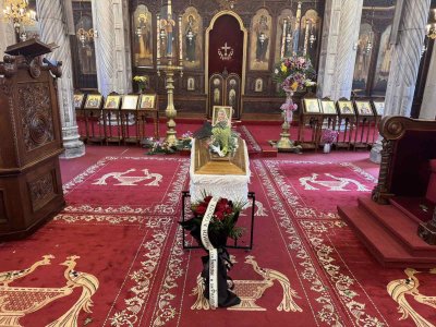 Сбогуваме се с народната певица Янка Рупкина (СНИМКИ)