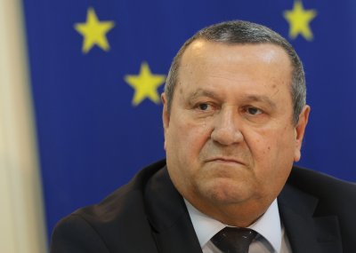 Преди вота: Проверяват в Хасково използват ли се социалните помощи за купуване на гласове