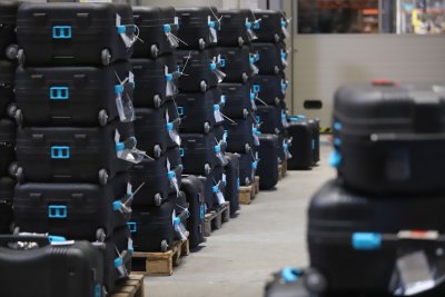 ЦИК пита "Сиела Норма" за какво са необходими 40 лопати при инсталиране на машините