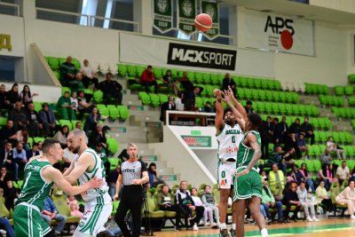 Балкан потопи в сълзи Черно море с кош във финалните акорди