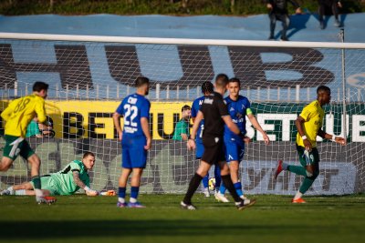 Левски се подхлъзна срещу Добруджа