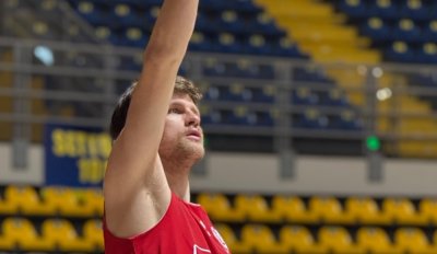 Иван Алипиев и Римини с ценна победа в Италия