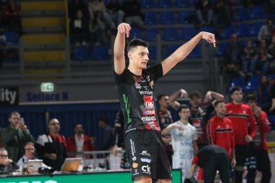 Чивитанова и Александър Николов отстъпиха на Верона в първия полуфинал