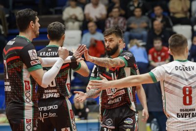 Волейбол: Нефтохимик &ndash; Локомотив Авиа 2:1 (ГАЛЕРИЯ)